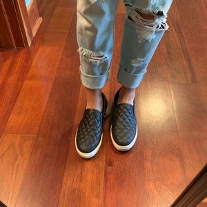 Steve Madden black leather sneakers